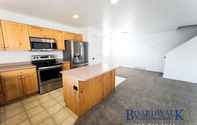 5 beds, 3 baths, $2,395