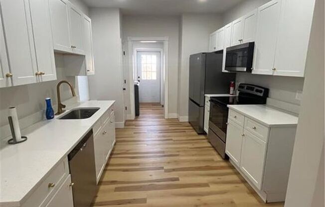 Beautifully Renovated 4-bedroom, 2 bath Home Available in Bethlehem