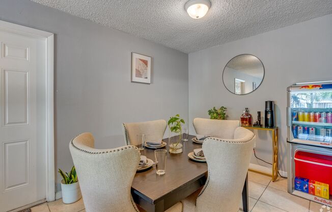 1 bed, 1 bath, 713 sqft, $1,575, Unit 437-212