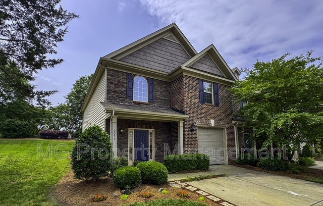 2056 OXFORD HTS