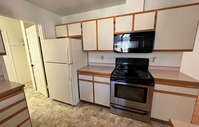 Three Bedroom House on Bend's West Side with RV Parking