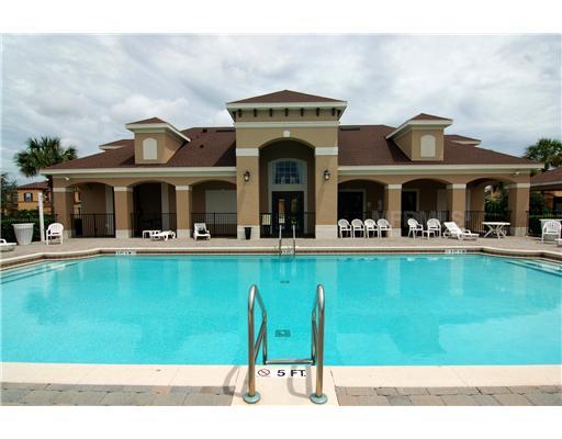 Luxury Gated 3BR 2.5 Bath Sanford Townhome with garage and pool