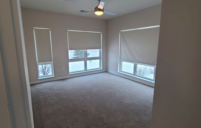 1 bed, 1 bath, 870 sqft, $1,480, Unit 313