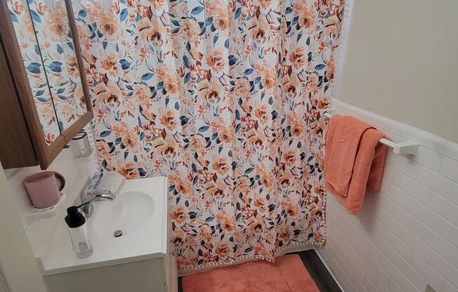 1 bed, 1 bath, 465 sqft, $975, Unit 5SD