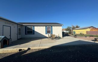 3 beds, 2 baths, $1,900