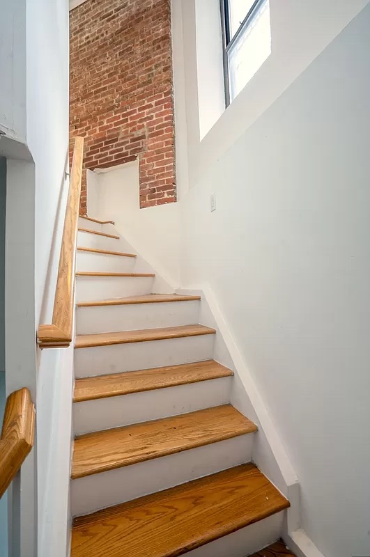 150 W 84 ST