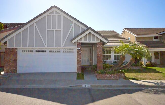 Lovely 4 Bedroom Pool Home in Fantastic Irvine Neighborhood