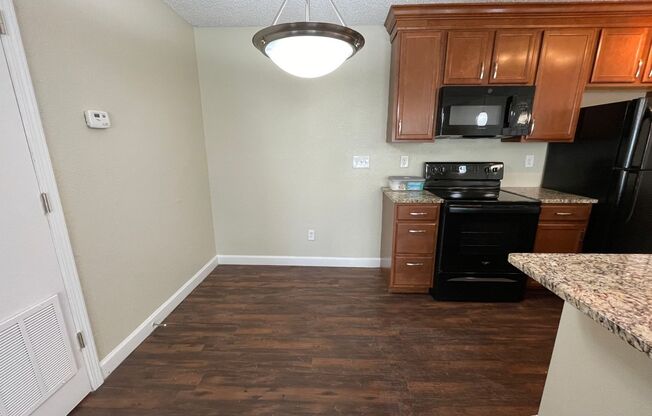 1 bed, 1 bath, 652 sqft, $1,325, Unit #707