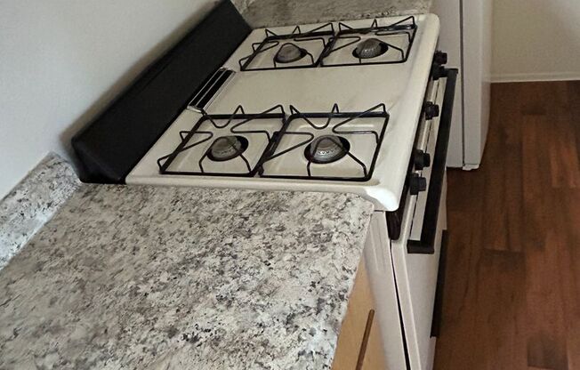 2 beds, 2 baths, 900 sqft, $2,200, Unit 73