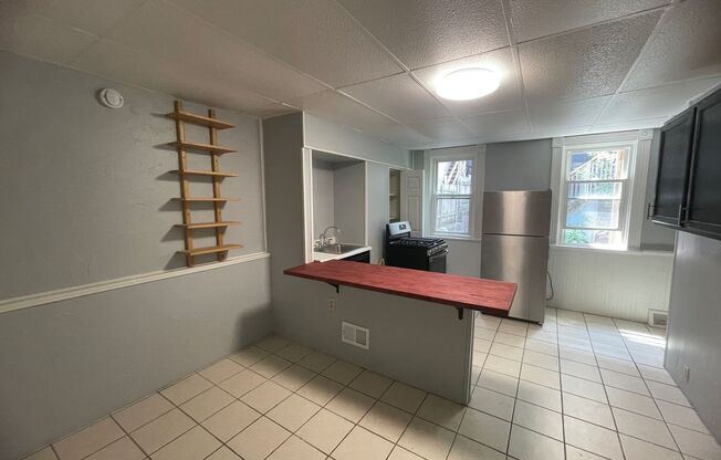 Updated 2 bedroom house for rent in the South Side !
