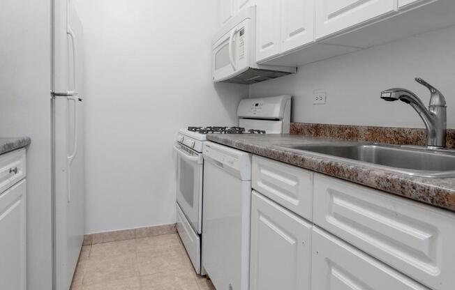 1 bed, 1 bath, 627 sqft, $4,795, Unit 10-H