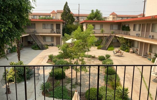 APT LANKERSHIM (RSO)