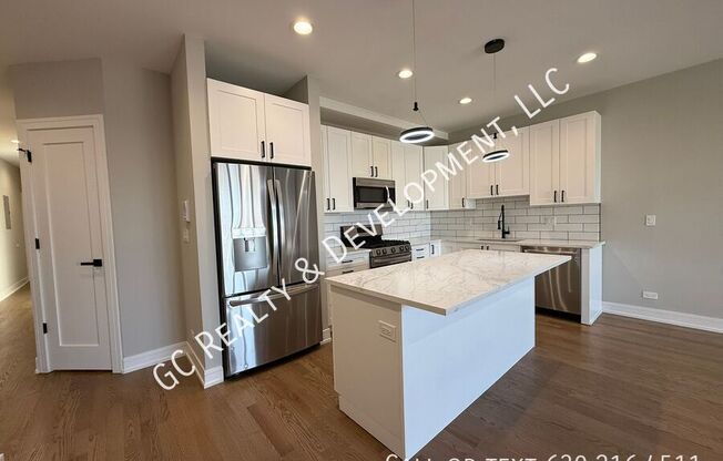 2817 N 75 AVE