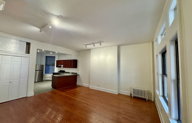 33 S ELLIOTT PL