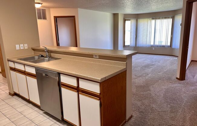 2 beds, 2 baths, 1,050 sqft, $1,310, Unit 239