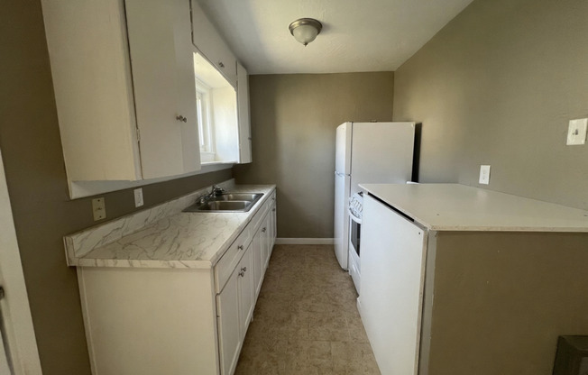 2 beds, 1 bath, 850 sqft, $850, Unit NP-706-A