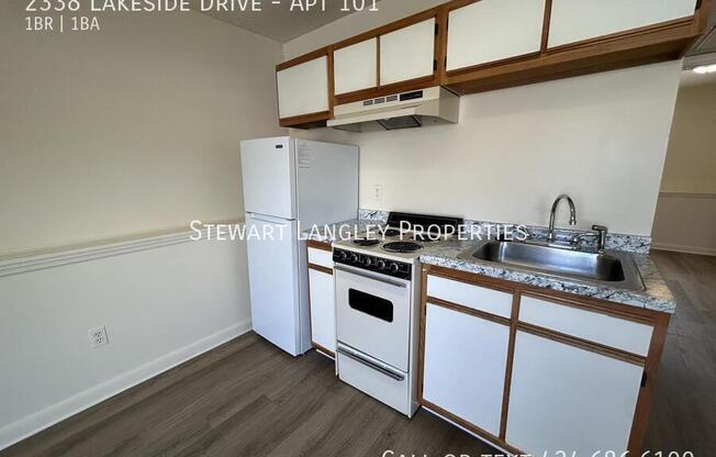 2338 LAKESIDE DR