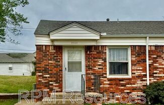 2943 W PIONEER AVE