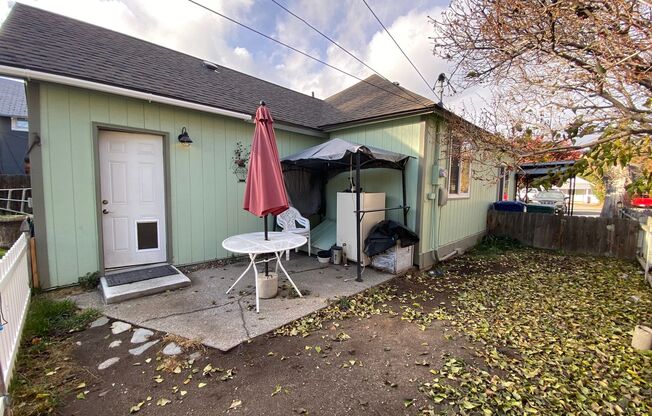 2 beds, 1 bath, $1,800