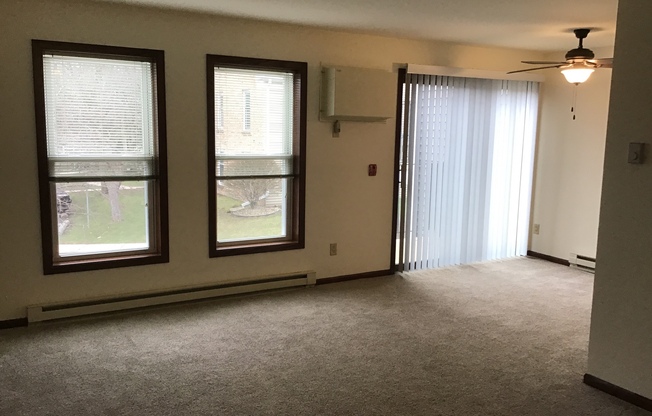2 beds, 1 bath, 950 sqft, $1,625, Unit 7765RC