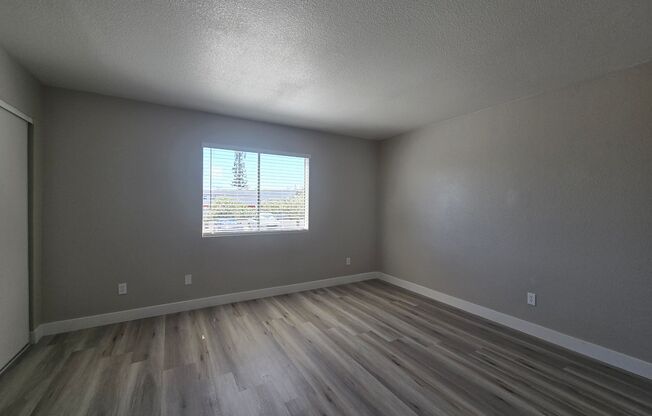 2 beds, 2 baths, 875 sqft, $1,455.5, Unit 5