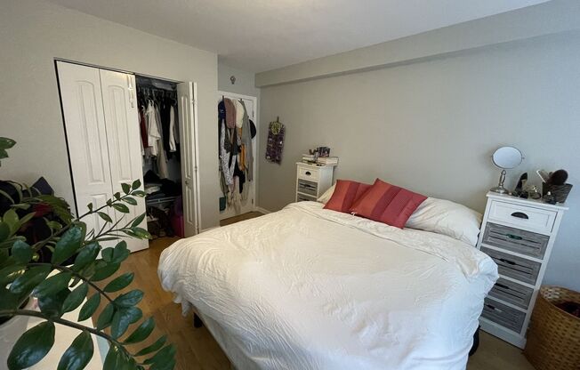 1 bed, 1 bath, 700 sqft, $1,900, Unit 418-0709