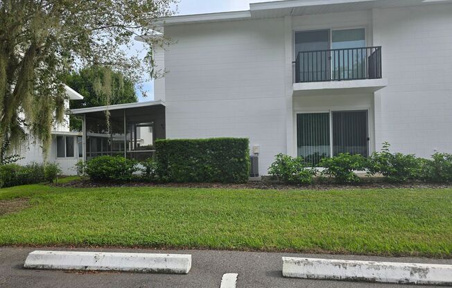 Charming 2-Bedroom, 2-Bathroom Condo in Winter Haven