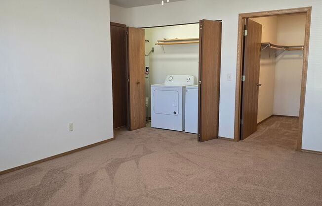 2 beds, 1 bath, 856 sqft, $1,269, Unit PL   2203