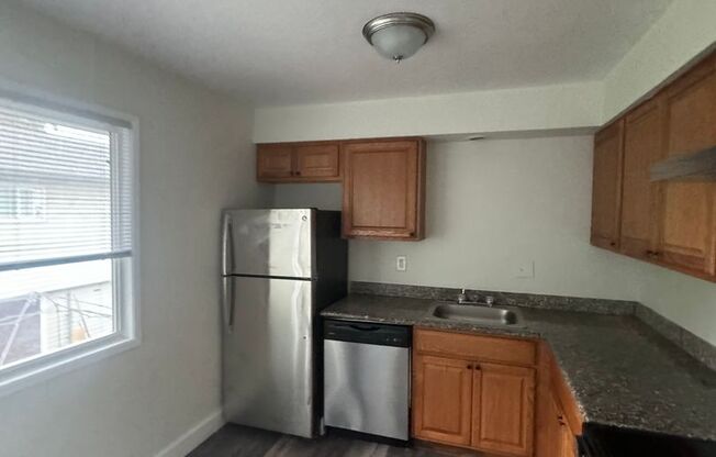 2 beds, 1 bath, 750 sqft, $1,350, Unit 22