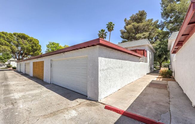 Huge one bedroom condo close community pool and tennis courts.