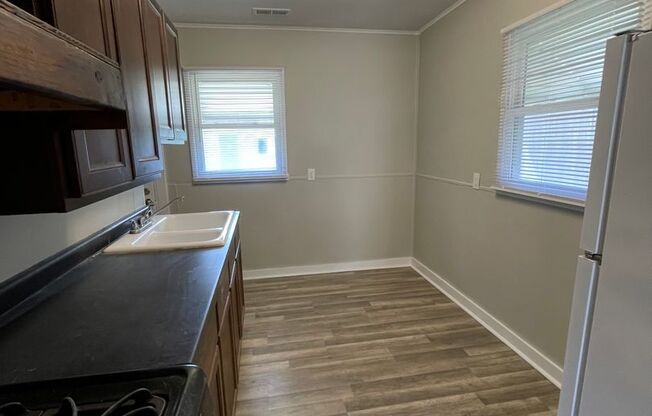 3 Bedroom Home with Backyard and Garage!