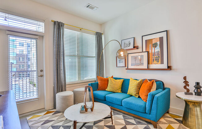 Luxurious Living Space at Link Apartments® Montford, Charlotte, North Carolina