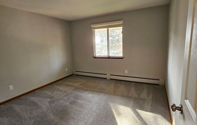 1 bed, 1 bath, 676 sqft, $1,125, Unit 25 - 216