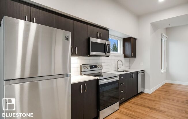 3 beds, 2 baths, 1,254 sqft, $2,100, Unit E336