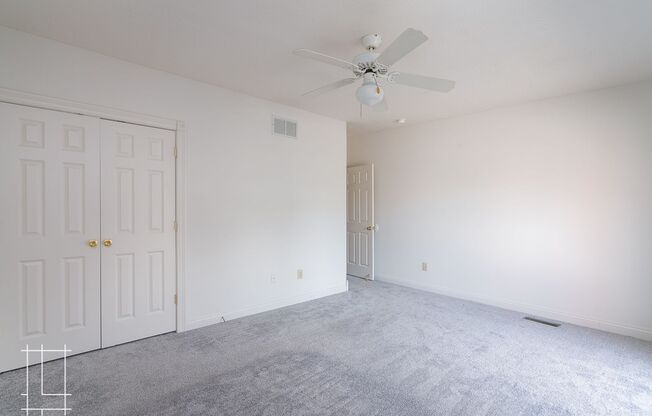 2 beds, 1.5 baths, $1,250, Unit 994 N. 4th St.