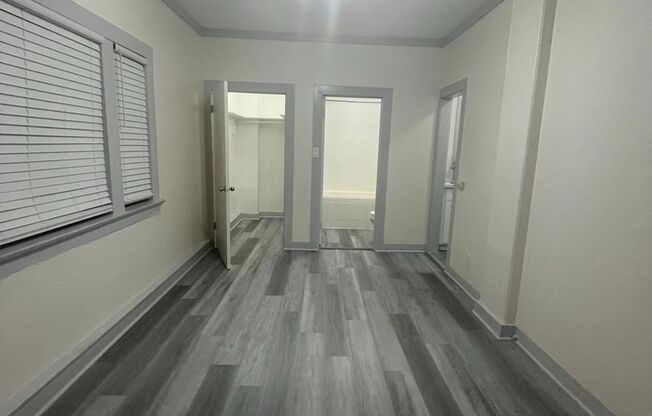 Studio, 1 bath, 326 sqft, $1,325, Unit 05