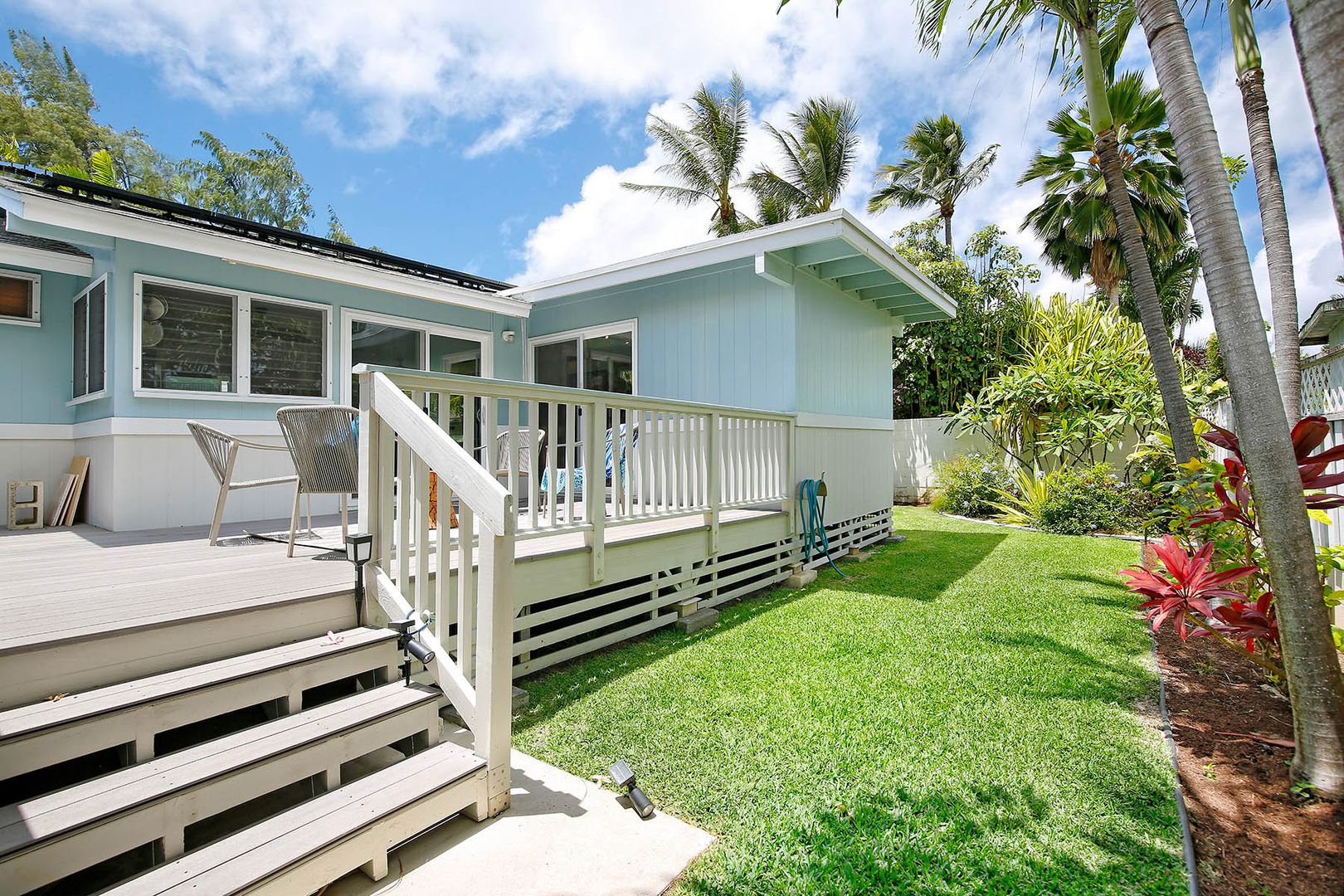 3 Bedroom, 3 Bath Single Family Home with Fenced Yard and Walking Distance to Kailua Beach