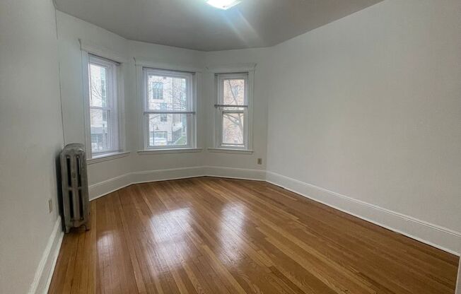 2 beds, 1 bath, 617 sqft, $2,575, Unit 28