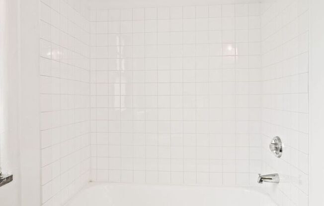 2 beds, 1 bath, 550 sqft, $800, Unit 113