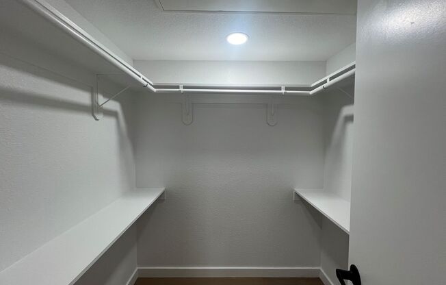 1 bed, 1 bath, 726 sqft, $2,655, Unit F-211