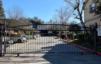 Hollister Apartment Complex