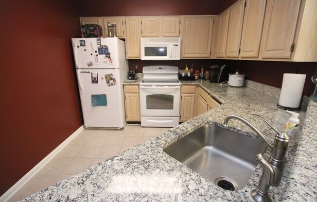 2 beds, 2 baths, $2,995, Unit APARTMENT 312