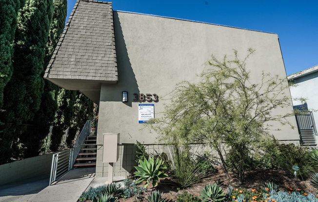 3853 Prospect Avenue - 6