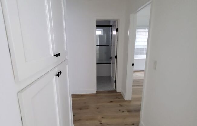 2 beds, 1 bath, $3,095