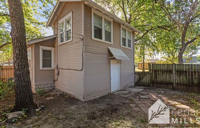 3 beds, 1 bath, $1,050