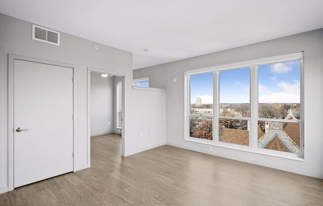 1 bed, 1 bath, 742 sqft, $1,500, Unit Unit 411
