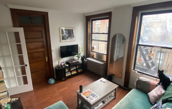 217 E 83 ST