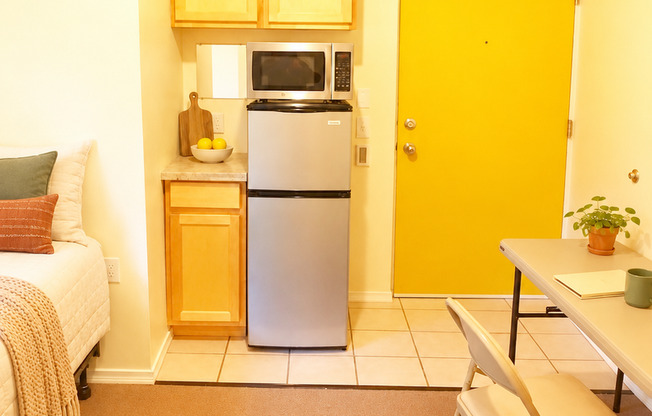 Studio, 1 bath, 152 sqft, $750, Unit G-4