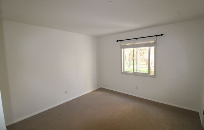 663 Bishops Lodge Rd #9