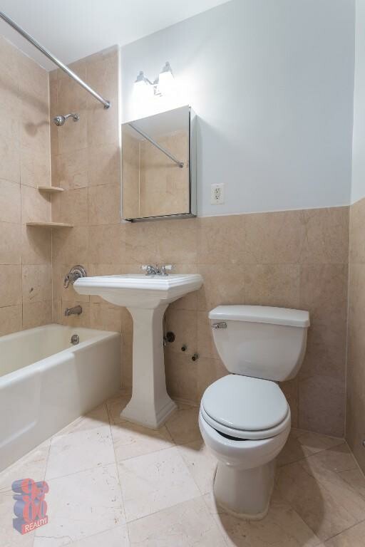 214 E 25th St EW